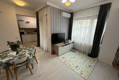 Apartament cu 3 camere decomandat, mobilat în Faleza Nord