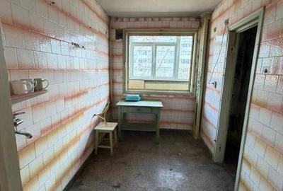 Apartament cu 3 camere semidecomandat în Giulești - 9