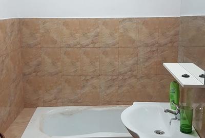 Apartament cu 3 camere decomandat în Central - 2