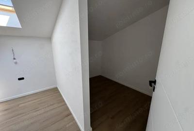 Apartament cu 3 camere în Giroc