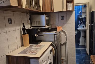 Garsonieră decomandată în Lotus