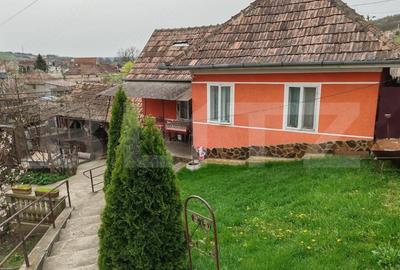 Casă individuală cu 4 camere cu Canalizare în Luduș