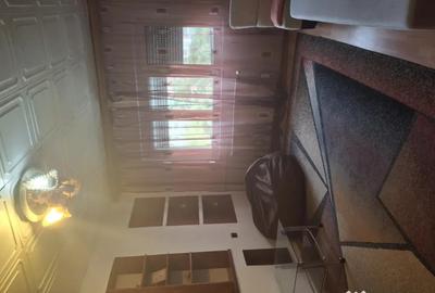 Apartament cu 3 camere decomandat în 13 Septembrie