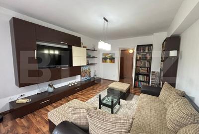 Apartament cu 3 camere decomandat, mobilat în Dacia