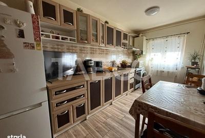 Apartament cu 3 camere decomandat în Țiglari