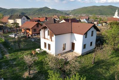Casă cu 4 camere în Cicârlău - 1