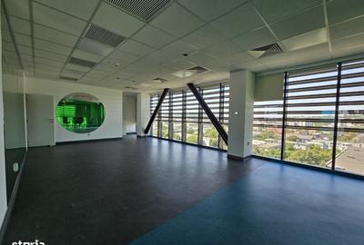 Spațiu comercial, de 300 mp, în Central - 3