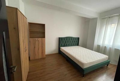 Apartament cu 3 camere decomandat în Roșu - 1