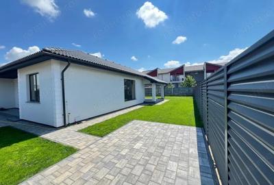 Casă cu 6 camere cu Teren 470 Mp în Sânpetru