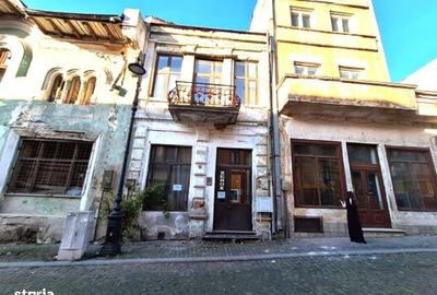 Casă cu 4 camere în Central