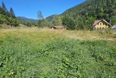 Teren de 852 mp, în Sătic