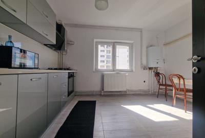 Apartament cu 2 camere decomandat în 13 Septembrie