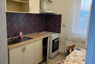 Garsonieră decomandată în Traian