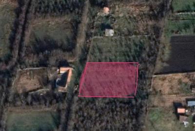 Teren de 2400 mp, în Central