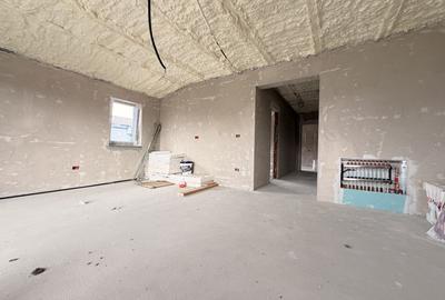 Apartament cu 3 camere decomandat în Giroc - 2