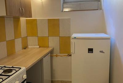 Apartament cu 2 camere semidecomandat în Romană