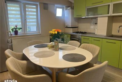 Apartament cu 3 camere, mobilat în Central