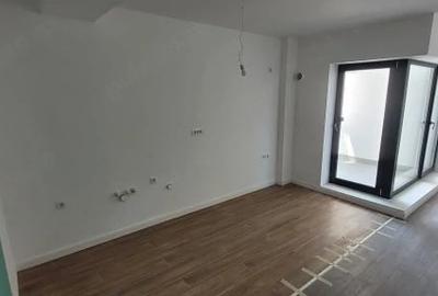 Apartament cu 3 camere decomandat în Baicului