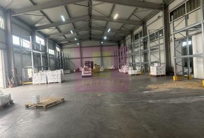 Spațiu comercial, de 3,000 mp, în Central