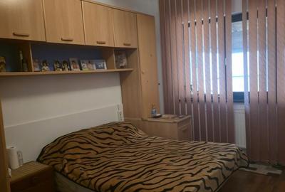 Casă cu 4 camere cu Teren 990 Mp în Ghercești