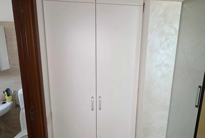 Apartament cu 2 camere semidecomandat în Calea București