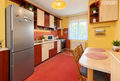 Apartament cu 3 camere decomandat, mobilat în Soarelui