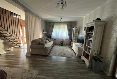 Casă cu Teren 343 Mp în Giroc