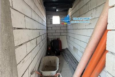 Casă cu 8 camere cu Teren 500 Mp în Clinceni