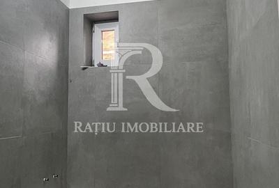 Apartament cu 3 camere în Central - 1