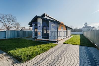 Casă individuală cu 3 camere cu Canalizare în Est - 2