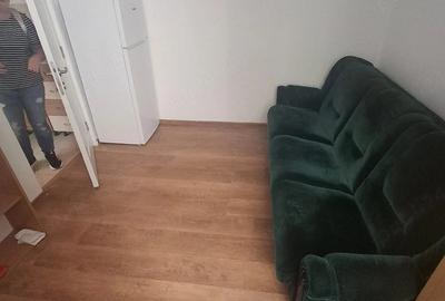 Garsonieră decomandată în Central