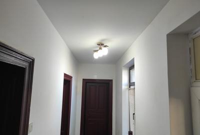 Casă cu 4 camere cu Teren 435 Mp în Central