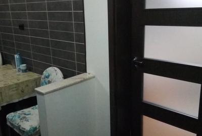 Apartament cu 3 camere semidecomandat în Teiul Doamnei