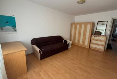 Apartament cu 2 camere decomandat, mobilat în Zorilor