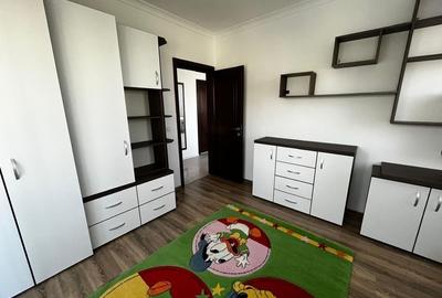 Apartament cu 3 camere în Florești