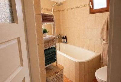 Casă cu 4 camere cu Teren 415 Mp în Central