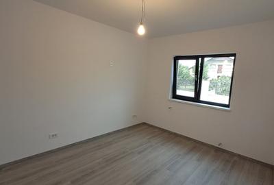 Casă cu 2 camere în Crevedia - 1