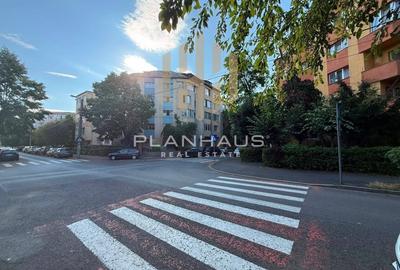 Apartament cu 3 camere decomandat în Traian