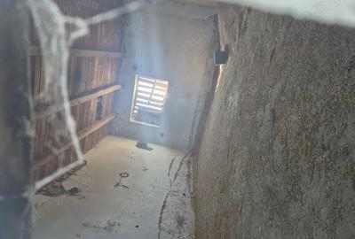 Casă cu 2 camere cu Teren 530 Mp în Tăut