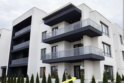 Apartament cu 3 camere, mobilat în Nord-Est