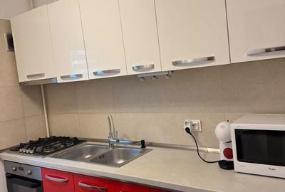 Apartament cu 3 camere decomandat în Militari