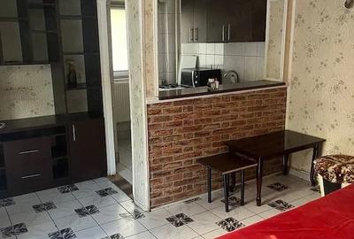 Garsonieră decomandată în Cotroceni