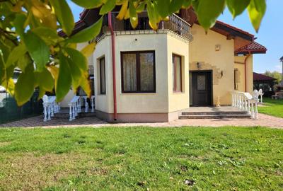 Casă cu 6 camere cu Teren 935 Mp în Snagov