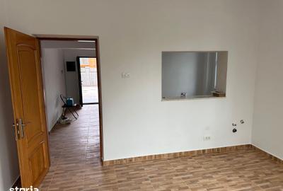 Casă cu 9 camere cu Canalizare în Drumul Taberei - 2
