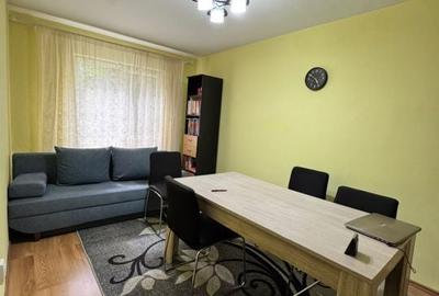Apartament cu 3 camere semidecomandat în Săsar - 1