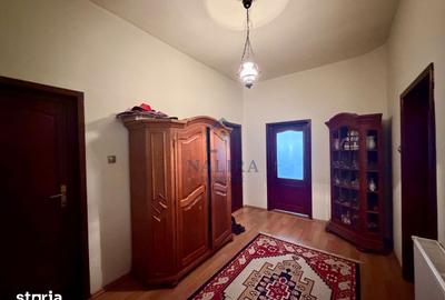 Casă cu 3 camere cu Teren 328 Mp în Central - 1