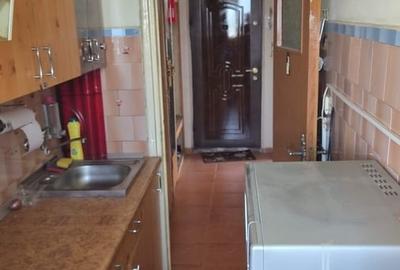 Apartament cu 3 camere decomandat în Rahova