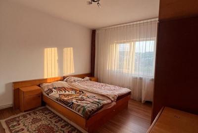 Apartament cu 3 camere decomandat în Central - 2
