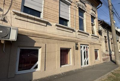 Spațiu comercial, de 61 mp, în Dâmbovița