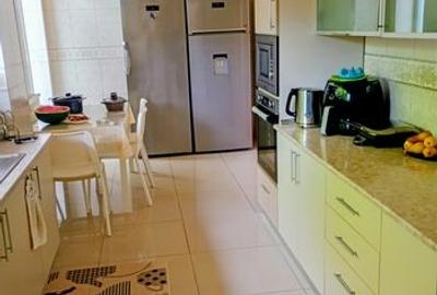 Casă cu 7 camere cu Canalizare în Colentina - 5